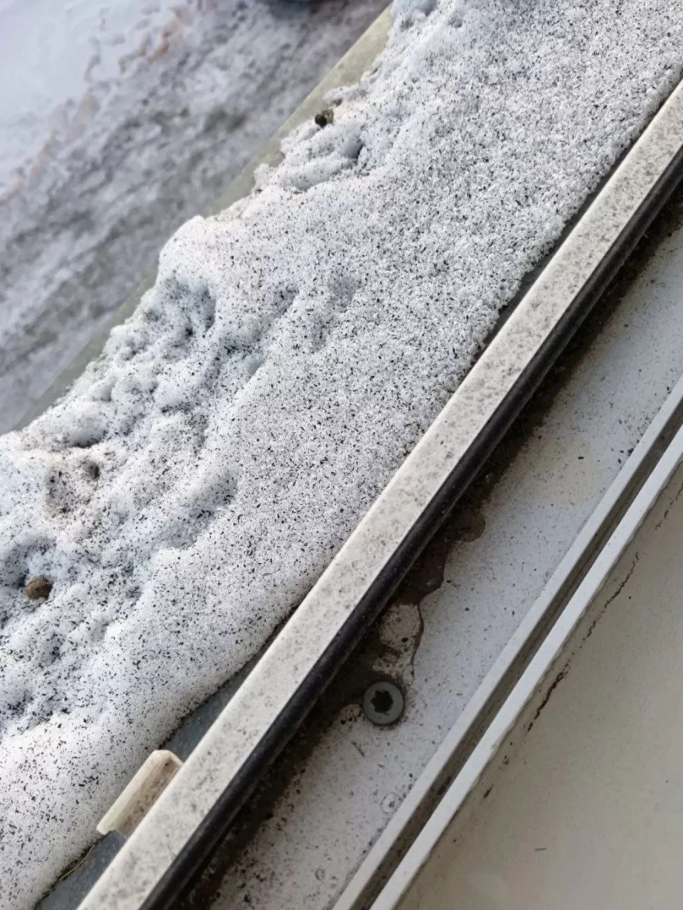 Бийчане жалуются на трубу отопления в районе мебельной фабрики Бийчане жалуются на трубу отопления в районе мебельной фабрики