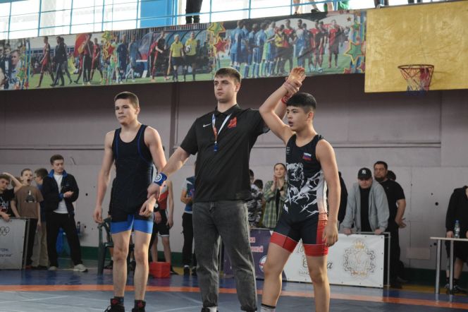 В Рубцовске борцы региона почтили память участников СВО на краевом юношеском турнире В Рубцовске борцы региона почтили память участников СВО на краевом юношеском турнире
