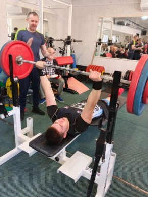 В Барнауле состоялись соревнования по пауэрлифтингу среди лиц с ПОДА и ОВЗ с участием ветеранов СВО, посвященные Дню защитника Отечества