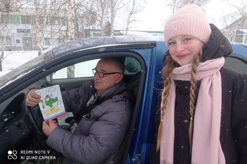 Госавтоинспекция Родинского района поздравила водителей с днем защитника Отечества Госавтоинспекция Родинского района поздравила водителей с днем защитника Отечества