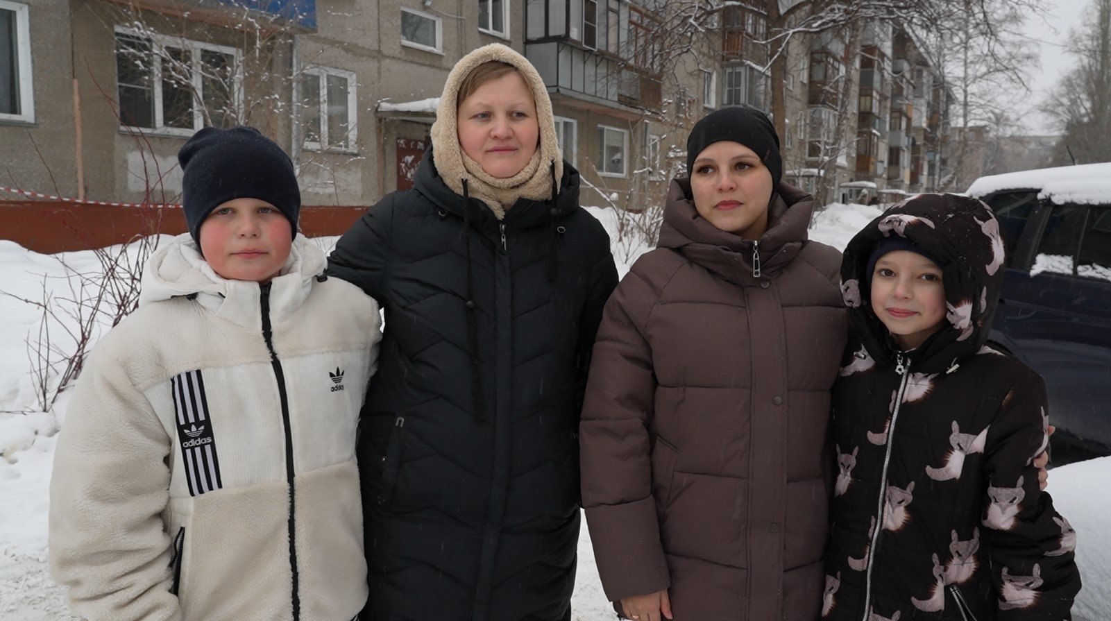 Примерзший ко льду в Барнауле щенок обрел любящих хозяев Примерзший ко льду в Барнауле щенок обрел любящих хозяев