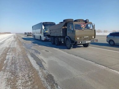 Дорожники Алтайского края помогают водителям в условиях аномальных морозов