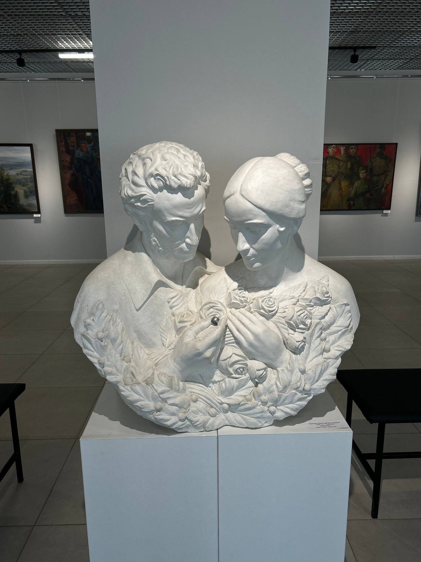 К 23 Февраля и 8 Марта: в Барнауле открыли выставку о мужском и женском мирах К 23 Февраля и 8 Марта: в Барнауле открыли выставку о мужском и женском мирах