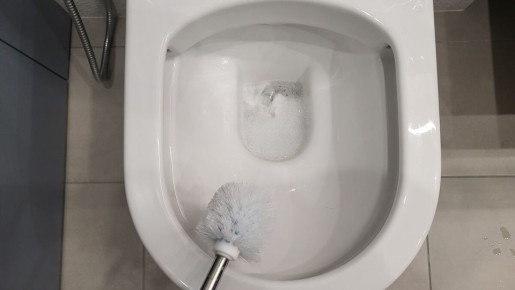 Новый подход к уборке: как избавиться от налета в унитазе идеально