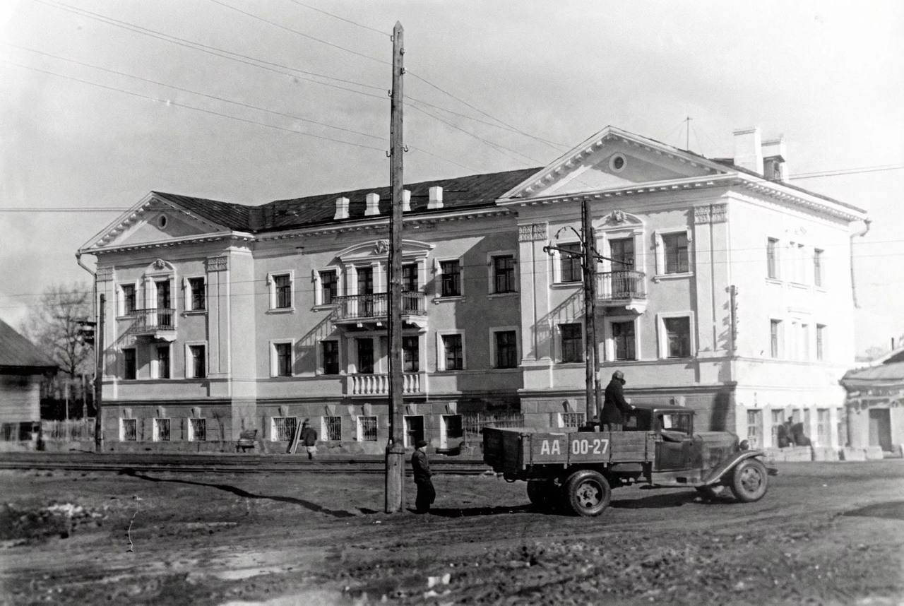 Прогулка по Красноармейскому проспекту — словно путешествие через эпохи Прогулка по Красноармейскому проспекту — словно путешествие через эпохи