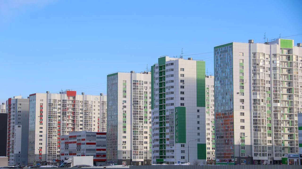 Поля и пустыри бывшей окраины Барнаула исчезают один за другим Поля и пустыри бывшей окраины Барнаула исчезают один за другим