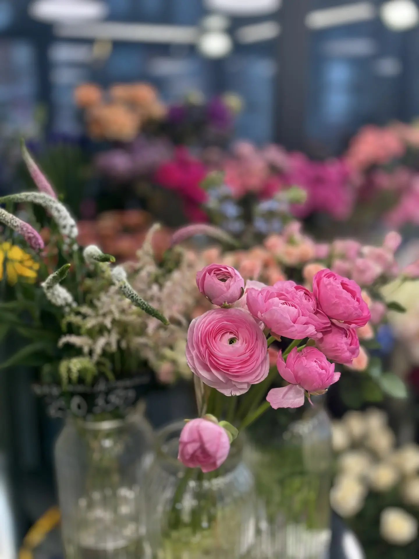 Цветочные магазины в Алтайском крае вовсю готовятся к 8 Марта Цветочные магазины в Алтайском крае вовсю готовятся к 8 Марта