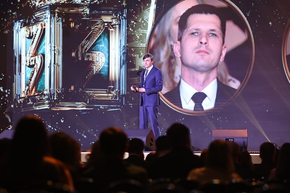 Сергей Кравцов вручил награды за просветительскую деятельность образовательной организации