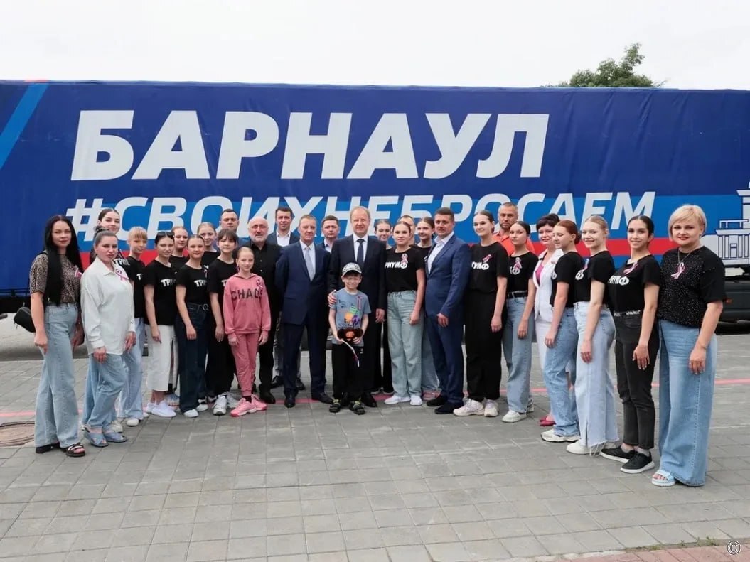 Для волонтеров Алтайского края, помогающих фронту, станет больше госнаград