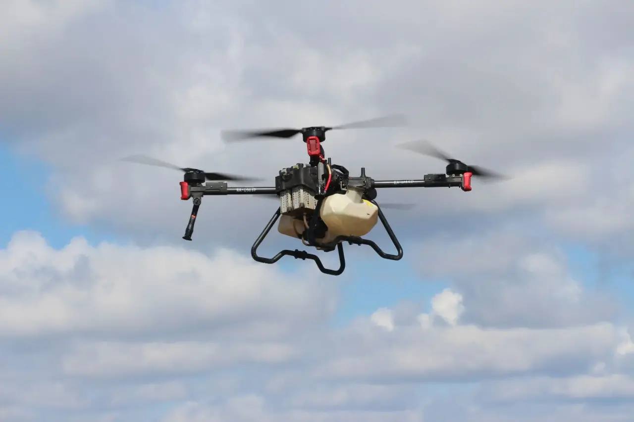 Виктор Томенко: Агродроны — технология, которая быстро развивается и отлично зарекомендовала себя в хозяйствах Алтайского края Виктор Томенко: Агродроны — технология, которая быстро развивается и отлично зарекомендовала себя в хозяйствах Алтайского края