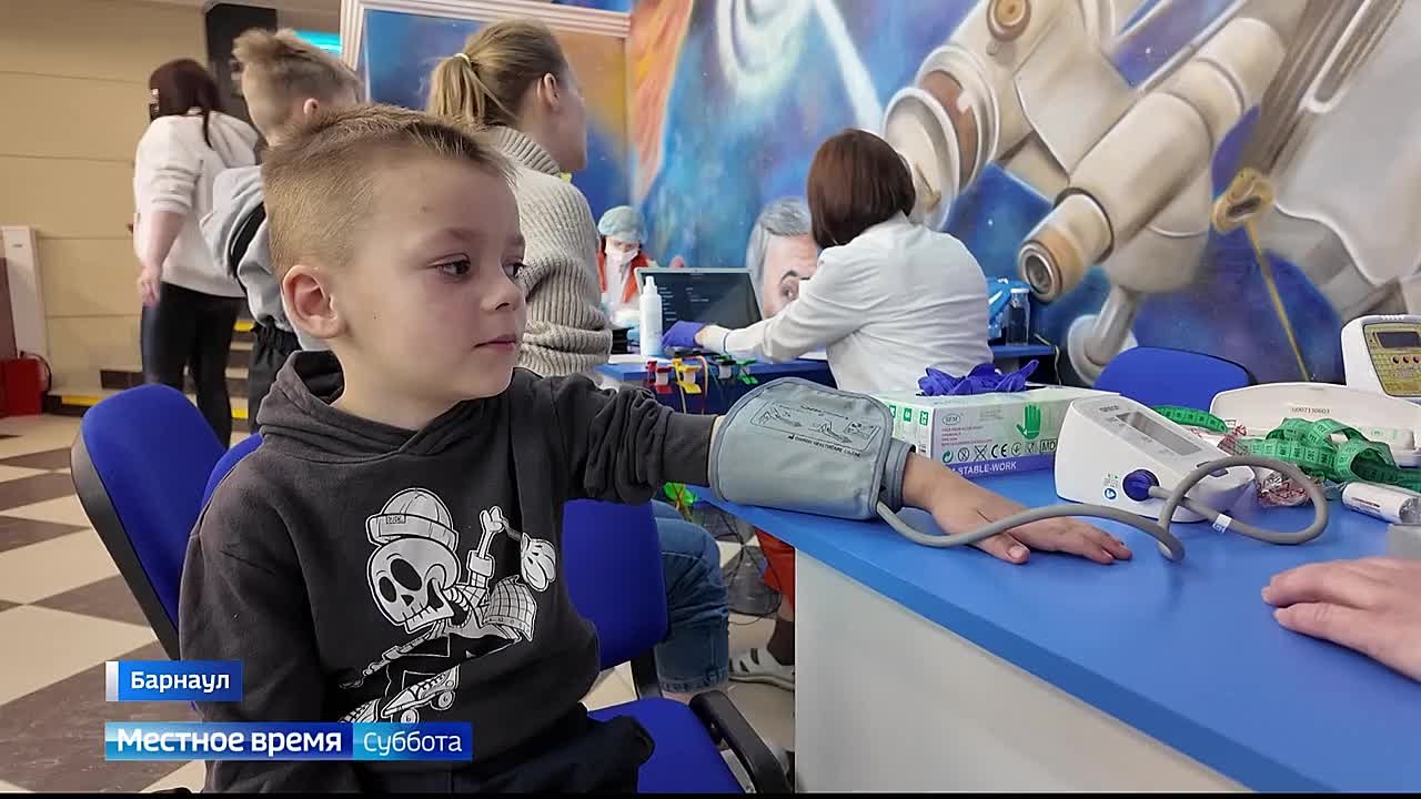 Барнаульский планетарий отметил день рождения в формате праздника здоровья