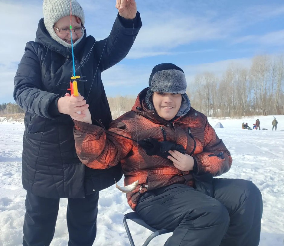 Более ста рыб поймали «ВОИтели-Алтай» на мастер-классе по зимней рыбалке в Кислухе Более ста рыб поймали «ВОИтели-Алтай» на мастер-классе по зимней рыбалке в Кислухе
