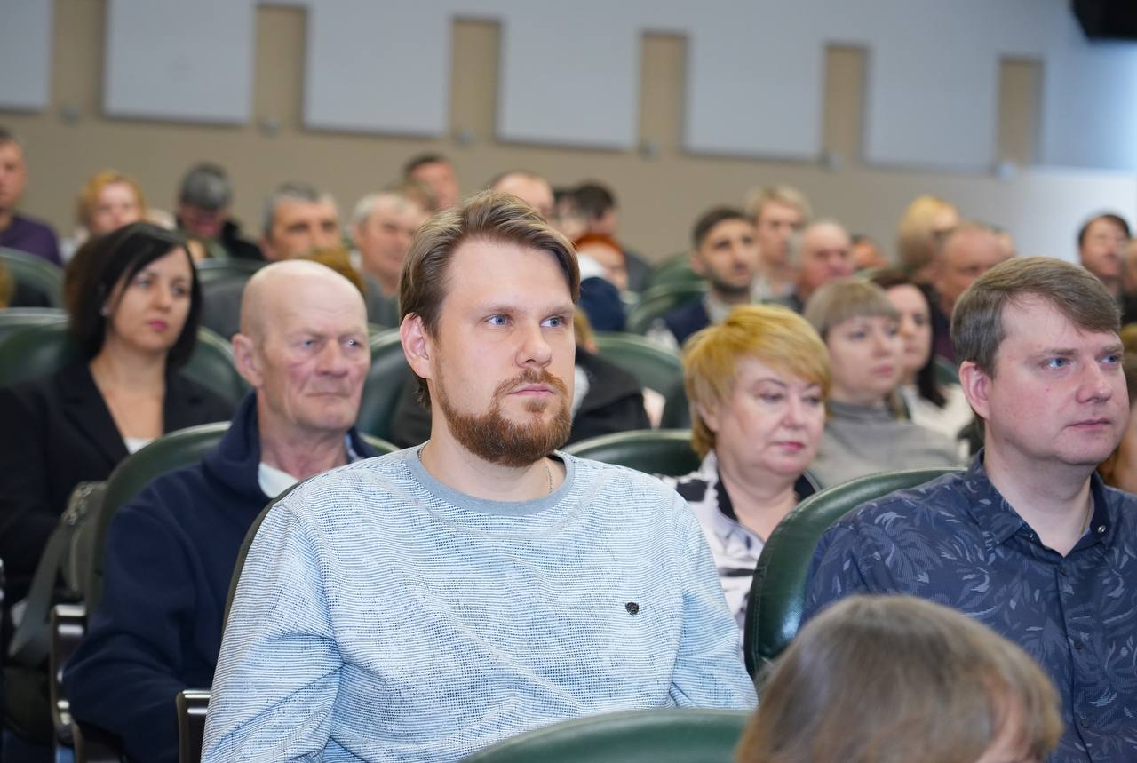 Виктор Щигрев: Уважаемые работники и ветераны жилищно-коммунального хозяйства города Бийска! Виктор Щигрев: Уважаемые работники и ветераны жилищно-коммунального хозяйства города Бийска!