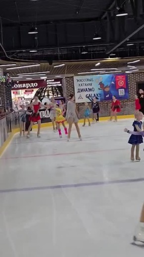 Показательные выступления юных фигуристов состоялись в Барнауле