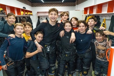 Алтайские «Скифы» разгромили «Академию Фетисова» со счётом 9:1