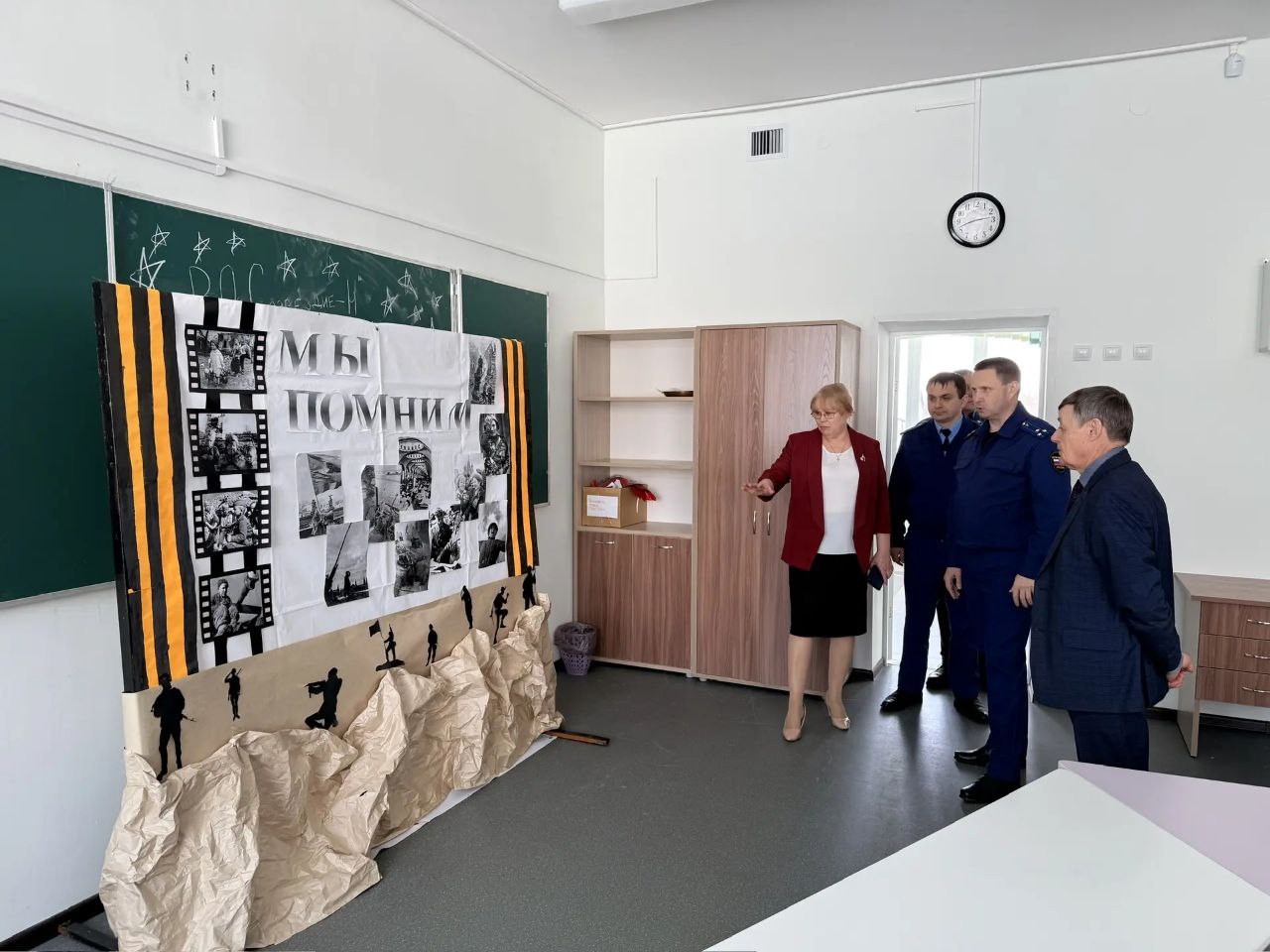 Заместитель прокурора края Андрей Гальченко провел личный прием жителей Тальменского района, проинспектировал строительство жилых домов для работников социальной сферы Заместитель прокурора края Андрей Гальченко провел личный прием жителей Тальменского района, проинспектировал строительство жилых домов для работников социальной сферы