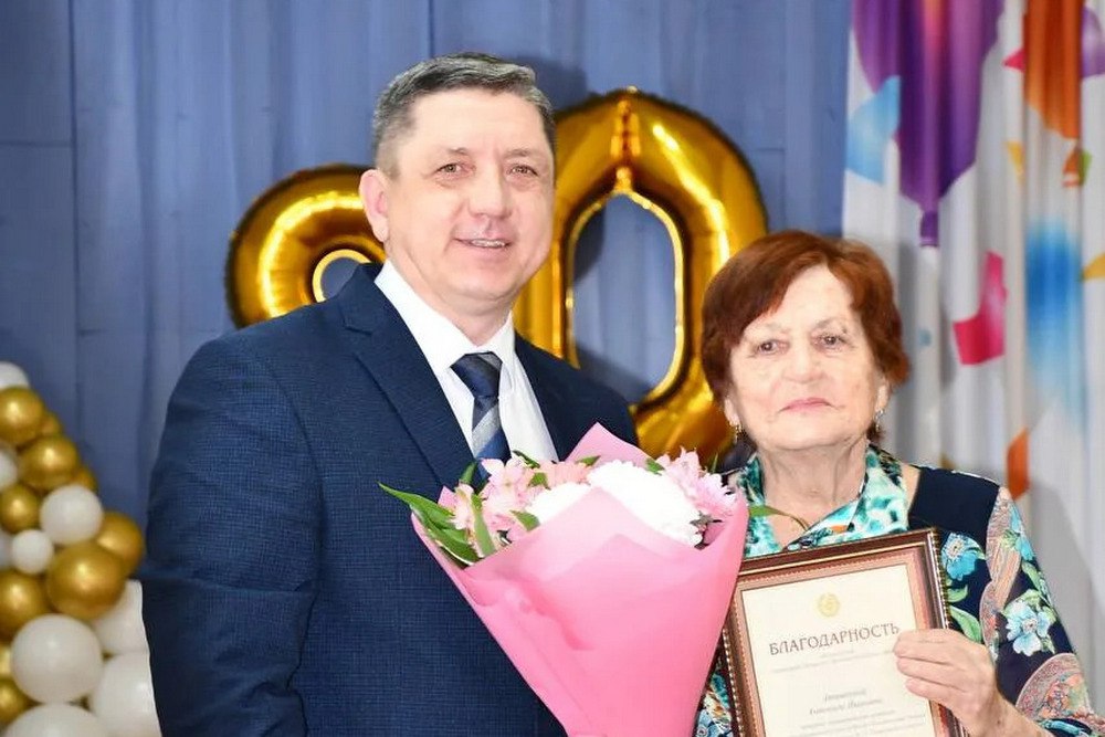 Тальменская школа № 1 отметила 90-летний юбилей Тальменская школа № 1 отметила 90-летний юбилей