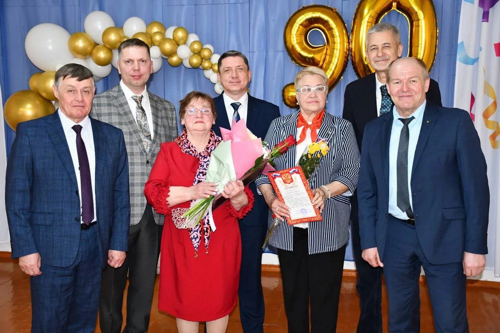 Тальменская школа № 1 отметила 90-летний юбилей