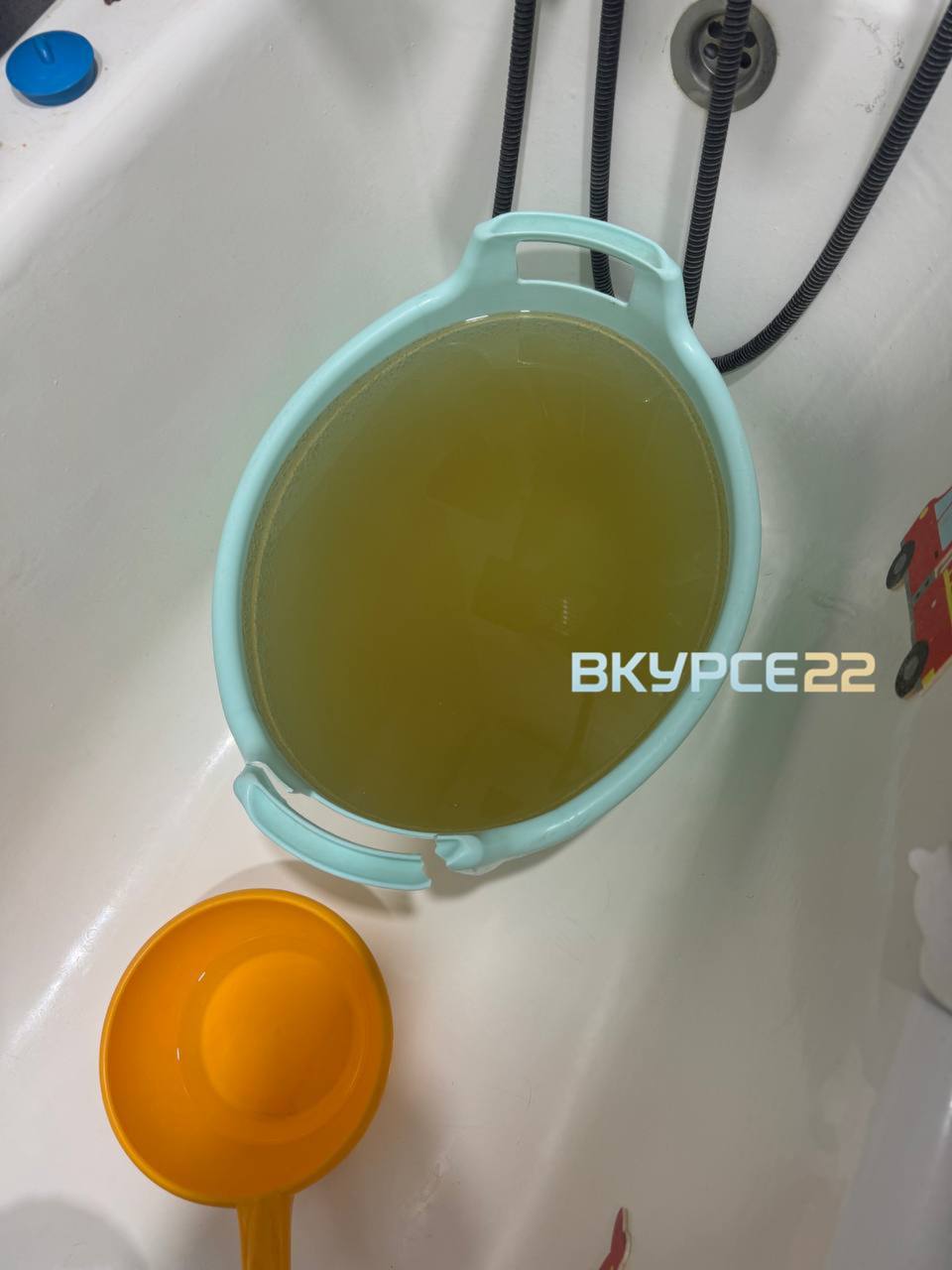 Оставшиеся без водоснабжения жители Благовещенки жалуются на подвоз грязной воды Оставшиеся без водоснабжения жители Благовещенки жалуются на подвоз грязной воды