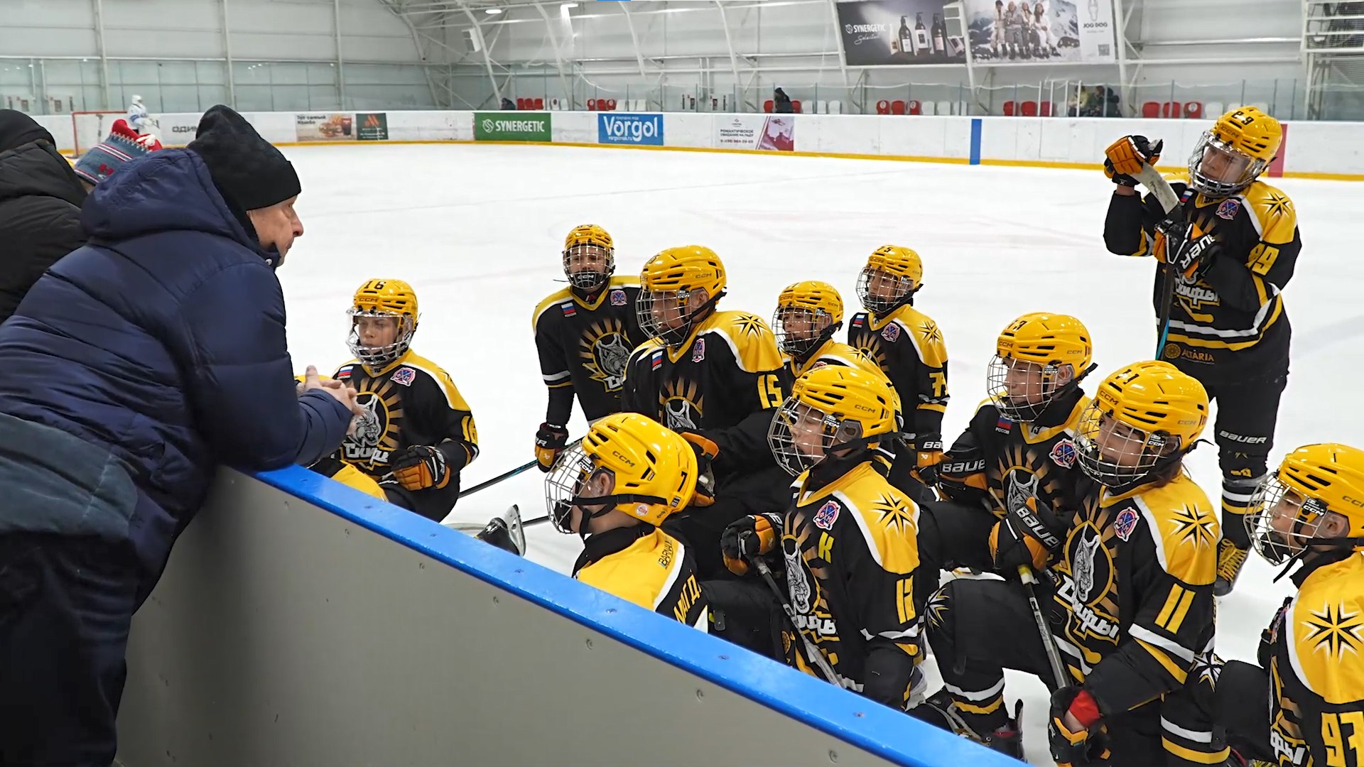 Алтайские «Скифы» разгромили «Академию Фетисова» со счётом 9:1 Алтайские «Скифы» разгромили «Академию Фетисова» со счётом 9:1