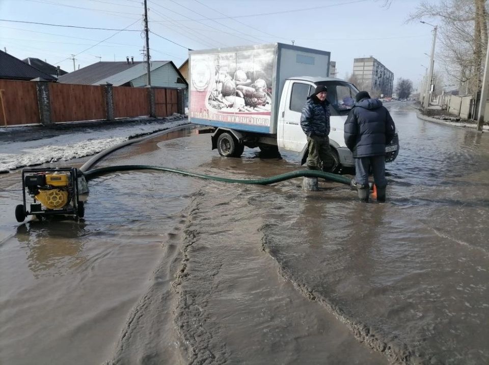 Муниципальными властями г. Бийска совместно с надзорными органами поставлена на контроль обстановка на городских улицах в период активного снеготаянья