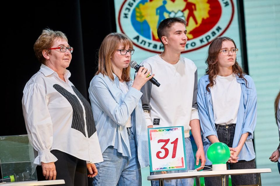 IX ��������� ��� �������� ������� ��������� ����� 200 ���������� �� 18 ������