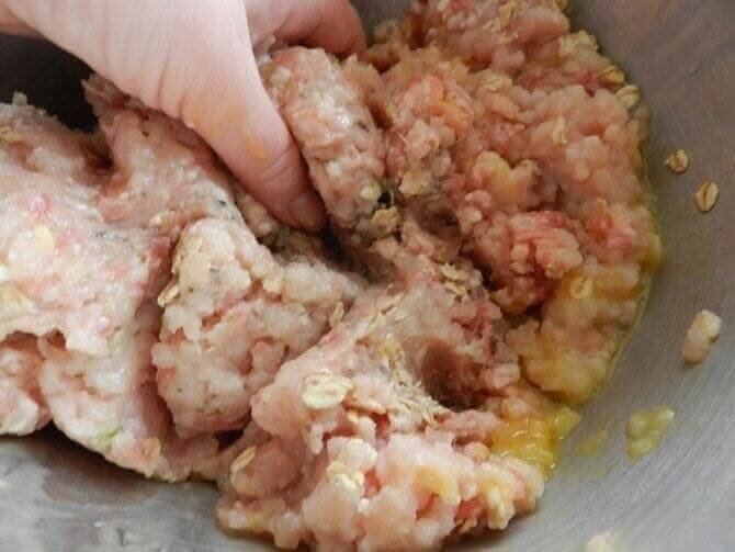 Сочные диетические котлеты из индейки с овсяными хлопьями: вкусно и полезно