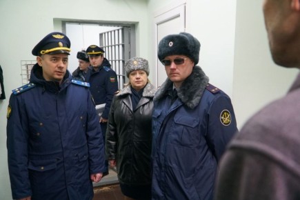 Заместитель прокурора Алтайского края Дмитрий Патлаев проверил состояние законности на участке, функционирующем как исправительный центр, ФКУ ЛИУ-8 УФСИН России по Алтайскому краю