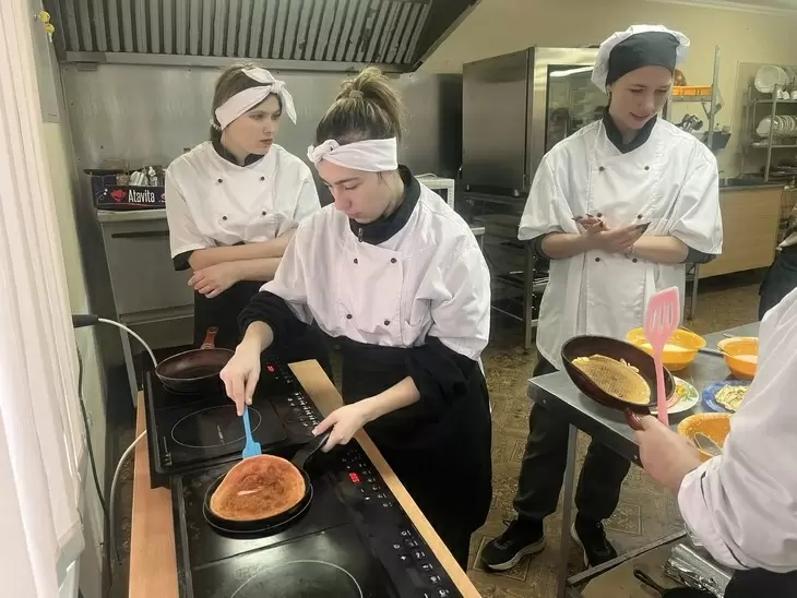 Кулинарное мастерство в действии: Тарасовский техникум проводит поединок «Ай, да блин»