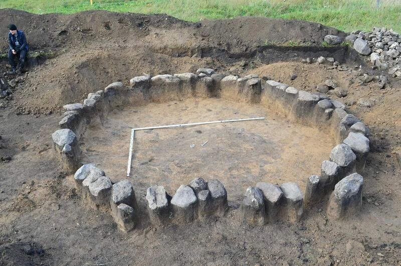 Научная сенсация. Археологи АлтГУ нашли следы первых Homo Sapiens рядом с Белокурихой Научная сенсация. Археологи АлтГУ нашли следы первых Homo Sapiens рядом с Белокурихой