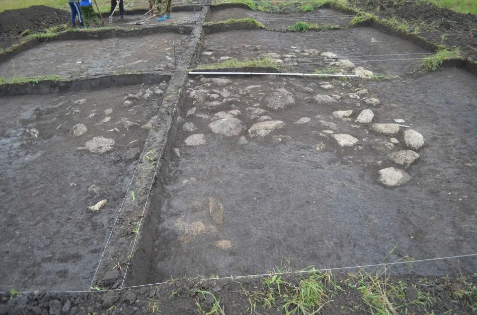 Научная сенсация. Археологи АлтГУ нашли следы первых Homo Sapiens рядом с Белокурихой Научная сенсация. Археологи АлтГУ нашли следы первых Homo Sapiens рядом с Белокурихой