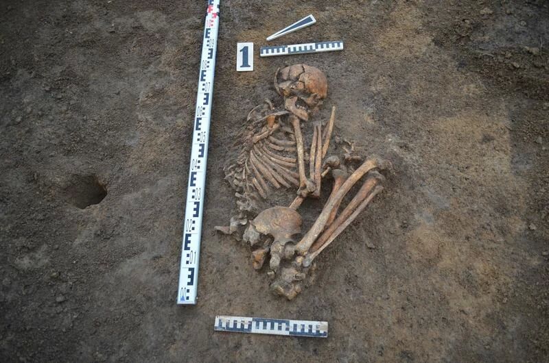 Научная сенсация. Археологи АлтГУ нашли следы первых Homo Sapiens рядом с Белокурихой Научная сенсация. Археологи АлтГУ нашли следы первых Homo Sapiens рядом с Белокурихой