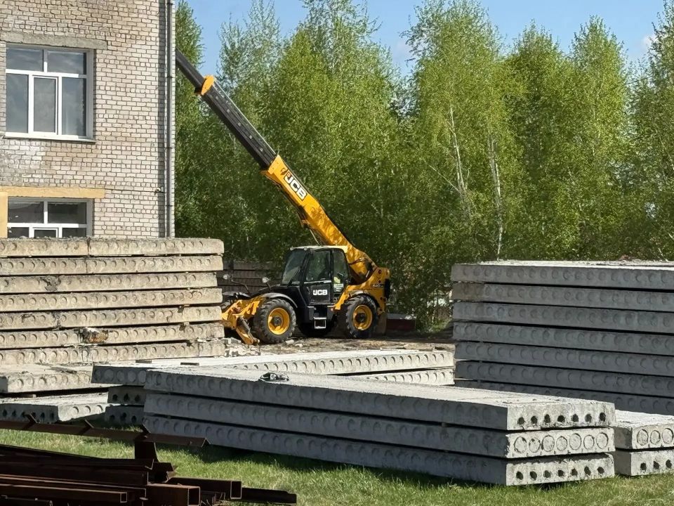По решению Губернатора Виктора Томенко школа села Советское будет отремонтирована капитально По решению Губернатора Виктора Томенко школа села Советское будет отремонтирована капитально