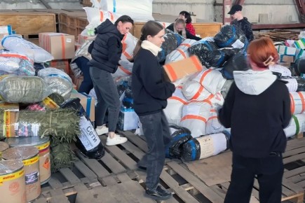 Волонтеры Алтайского края отправили полезный груз бойцам