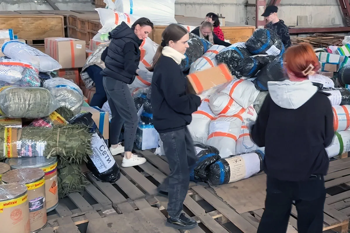 Волонтеры Алтайского края отправили полезный груз бойцам