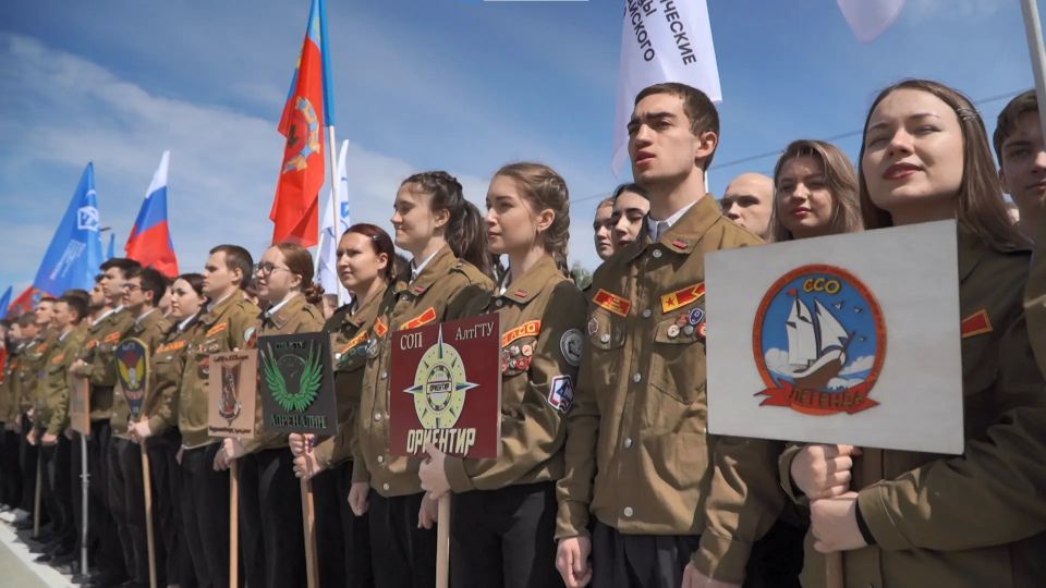 Барнауле торжественно открыли трудовой сезон алтайских студенческих отрядов Барнауле торжественно открыли трудовой сезон алтайских студенческих отрядов