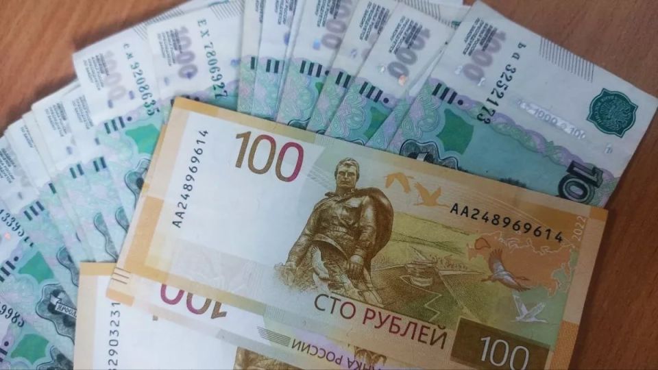 Эксперты ВТБ прогнозируют средний курс рубля на уровне 81 рубля за доллар