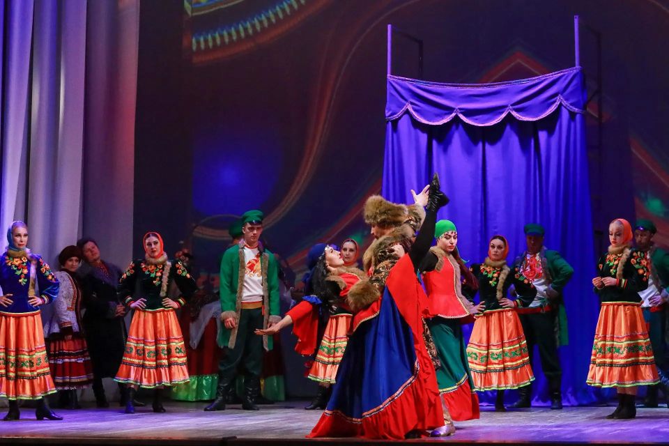 В Государственной филармонии Алтайского края возобновили один из самых знаковых проектов ансамбля «Огоньки» В Государственной филармонии Алтайского края возобновили один из самых знаковых проектов ансамбля «Огоньки»