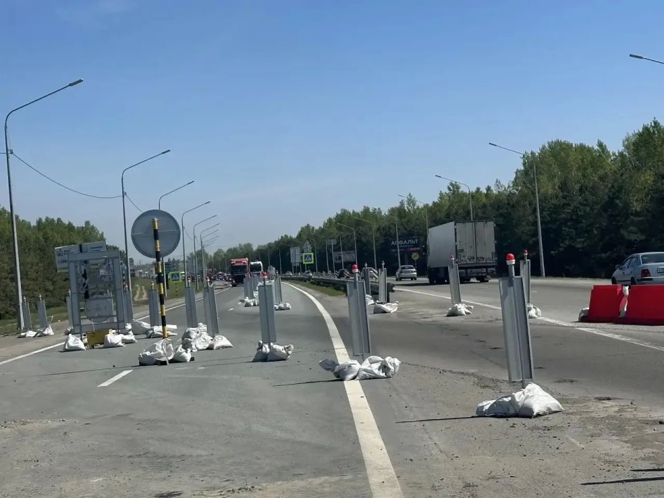 На Правобережном тракте ведутся работы по ремонту моста через реку Лосиха На Правобережном тракте ведутся работы по ремонту моста через реку Лосиха
