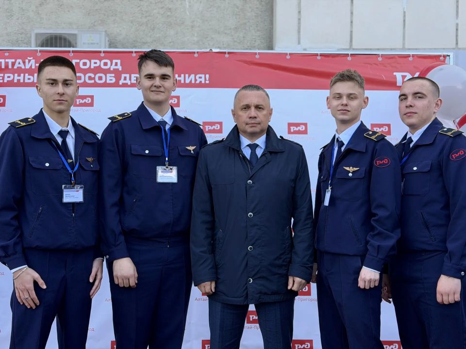 В Барнауле более 20 проводников борются за звание «Лучший по профессии» В Барнауле более 20 проводников борются за звание «Лучший по профессии»