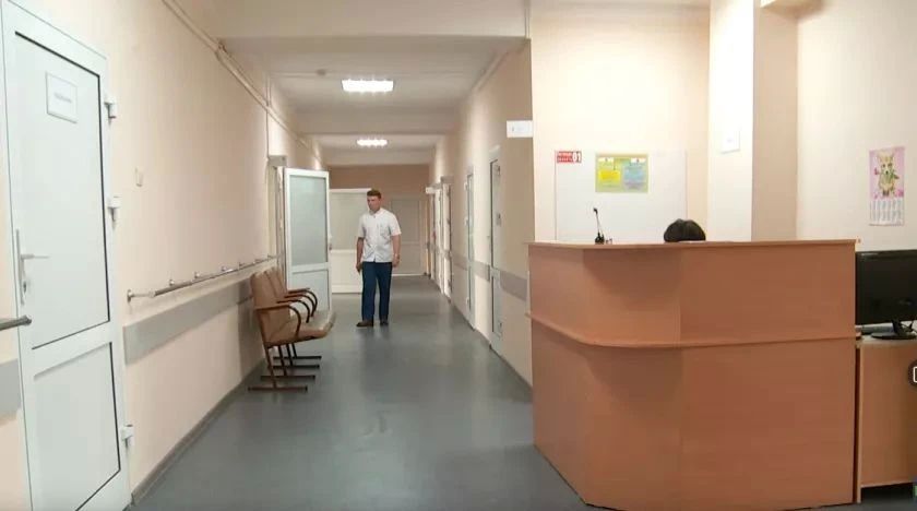 Женщину с ножом в голове спасли бийские нейрохирурги