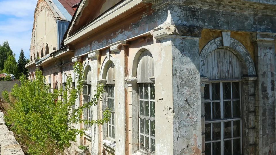 Историческую электростанцию на улице Промышленной, 8 продолжают готовить к реставрации Историческую электростанцию на улице Промышленной, 8 продолжают готовить к реставрации