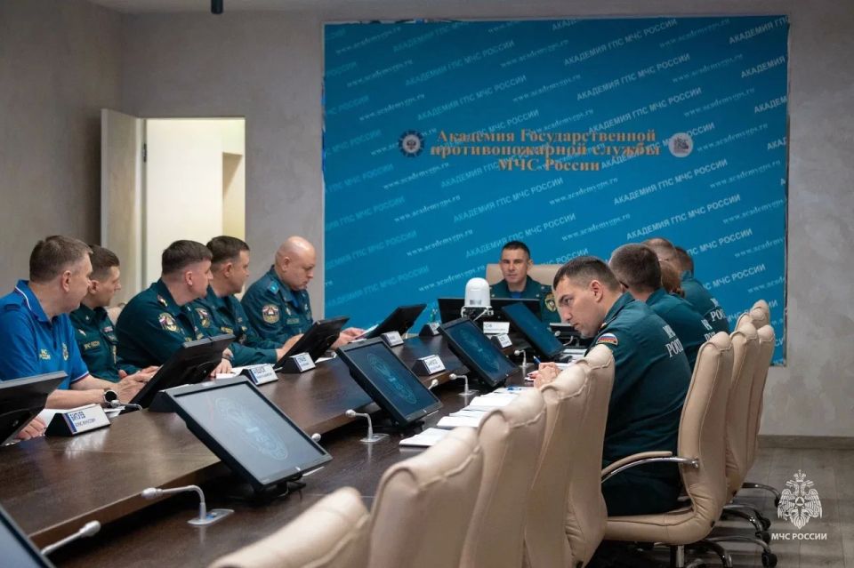 Директор Департамента образовательной и научно-технической деятельности ознакомился с работой Академии Директор Департамента образовательной и научно-технической деятельности ознакомился с работой Академии