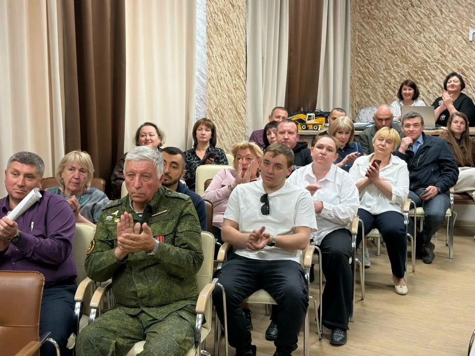 Александр Лисицын помогает готовить специалистов для транспортной сферы Алтайского края Александр Лисицын помогает готовить специалистов для транспортной сферы Алтайского края