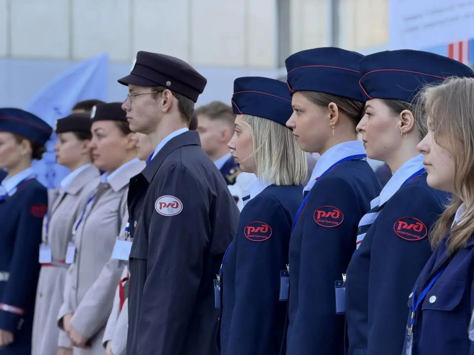 В Барнауле более 20 проводников борются за звание «Лучший по профессии» В Барнауле более 20 проводников борются за звание «Лучший по профессии»