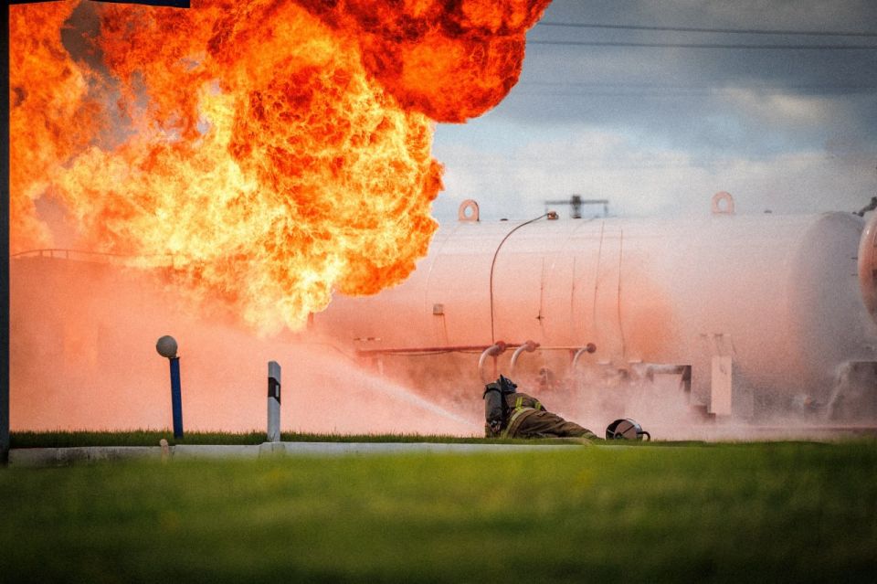 В Барнауле на проспекте Энергетиков произошел пожар на газовой заправочной станции В Барнауле на проспекте Энергетиков произошел пожар на газовой заправочной станции