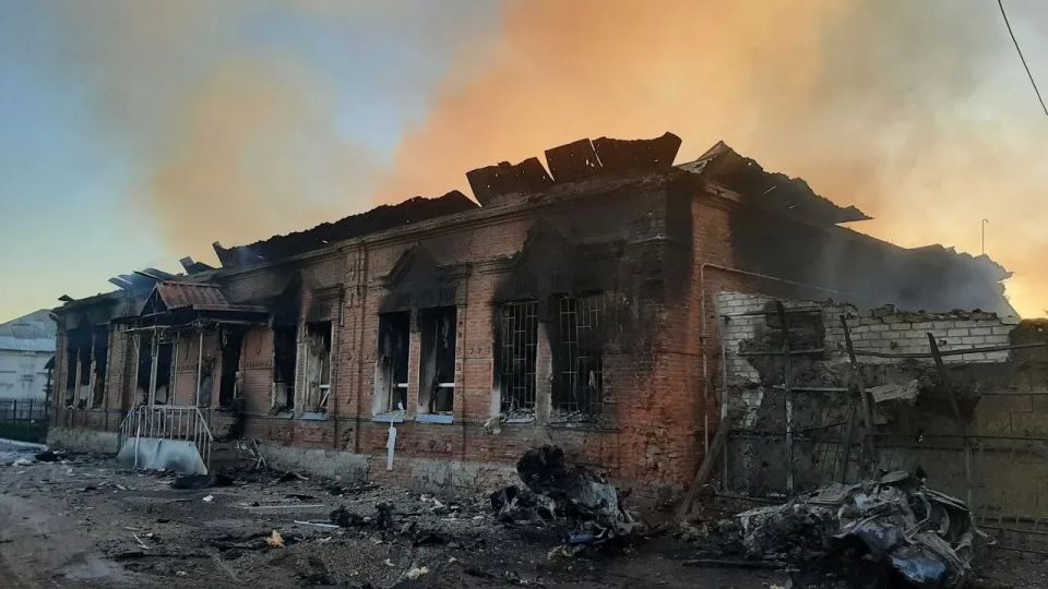 35 человек пострадали при ударе ВСУ по колледжу в ЛНР 35 человек пострадали при ударе ВСУ по колледжу в ЛНР