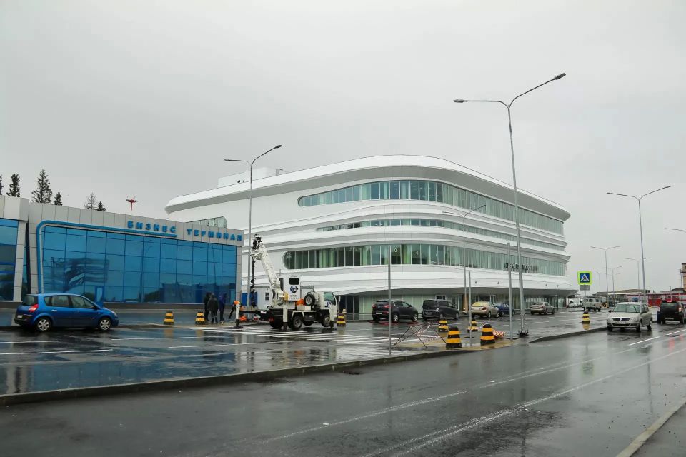 Новый терминал барнаульского аэропорта внешне выглядит почти готовым Новый терминал барнаульского аэропорта внешне выглядит почти готовым