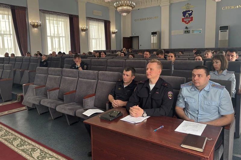 В Главном управлении прошел семинар-совещание, в котором приняли участие руководители и сотрудники подразделений участковых уполномоченных полиции В Главном управлении прошел семинар-совещание, в котором приняли участие руководители и сотрудники подразделений участковых уполномоченных полиции
