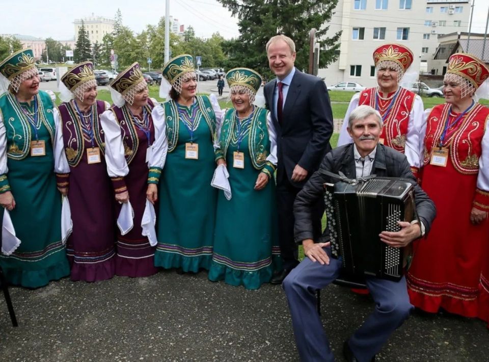 Более 300 отрядов «серебряных» волонтеров работают в Алтайском крае Более 300 отрядов «серебряных» волонтеров работают в Алтайском крае